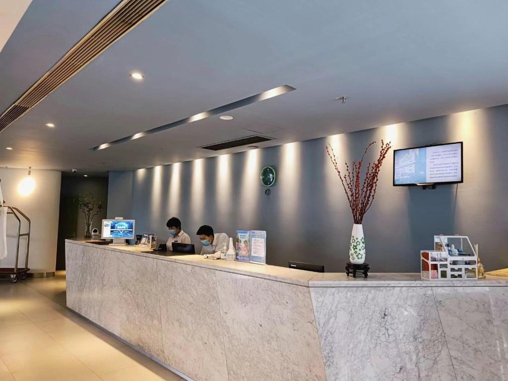 Фото Jingjiang Inn Chongqing Eling Metro Station