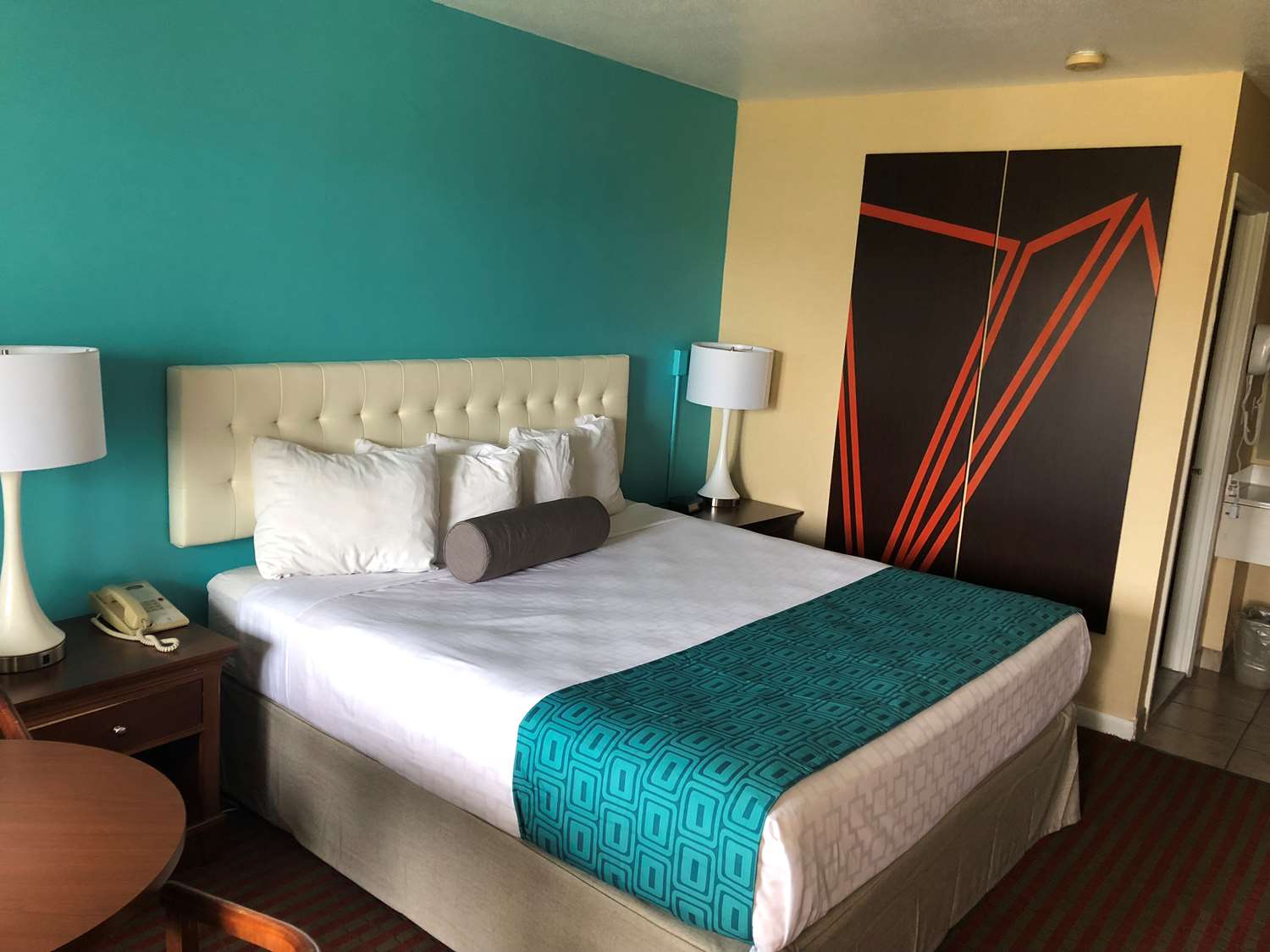 Фото Howard Johnson by Wyndham Rocky Hill