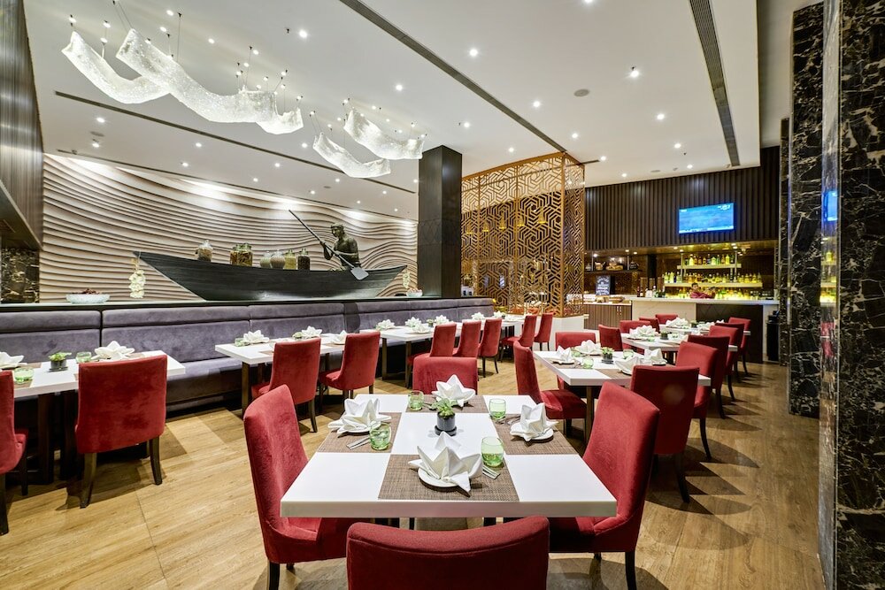 Фото Goldfinch Hotel Mumbai