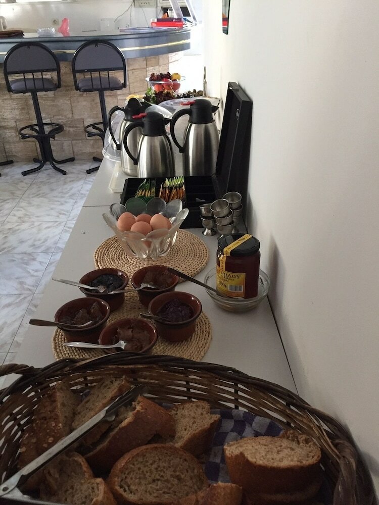 Фото Alkyonides Hotel