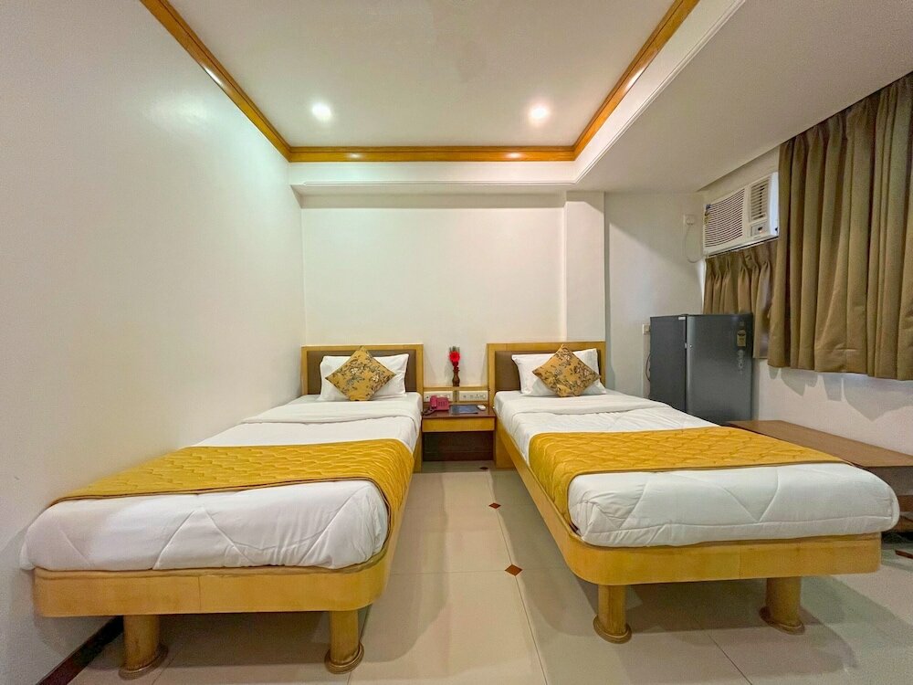 Фото Hotel Parklane