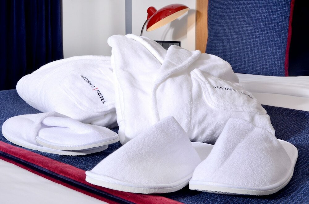 Фото Brown's Central Hotel