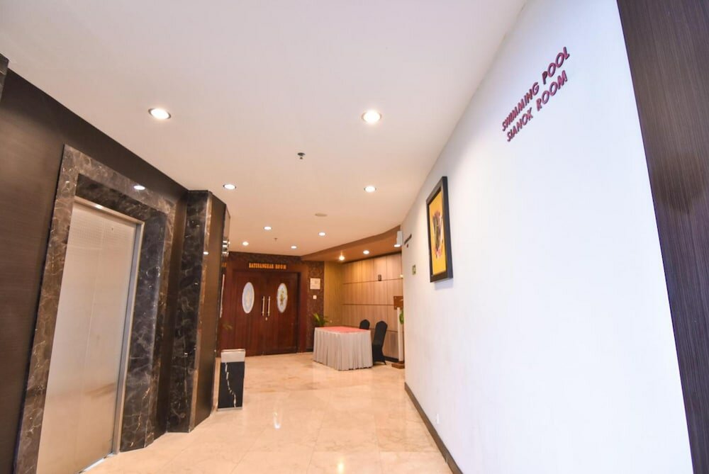 Фото Grand Rocky Hotel