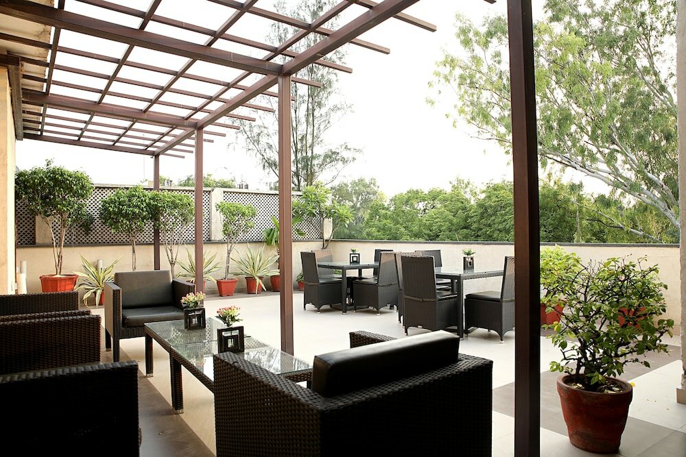 Фото Ahuja Residency, Sunder Nagar