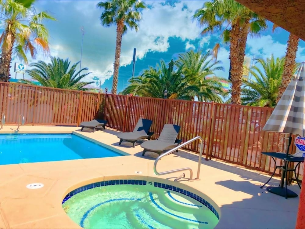 Фото Sunrise Inn Hotel