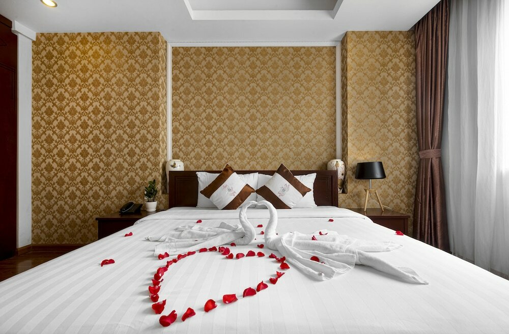 Фото First Eden Hotel