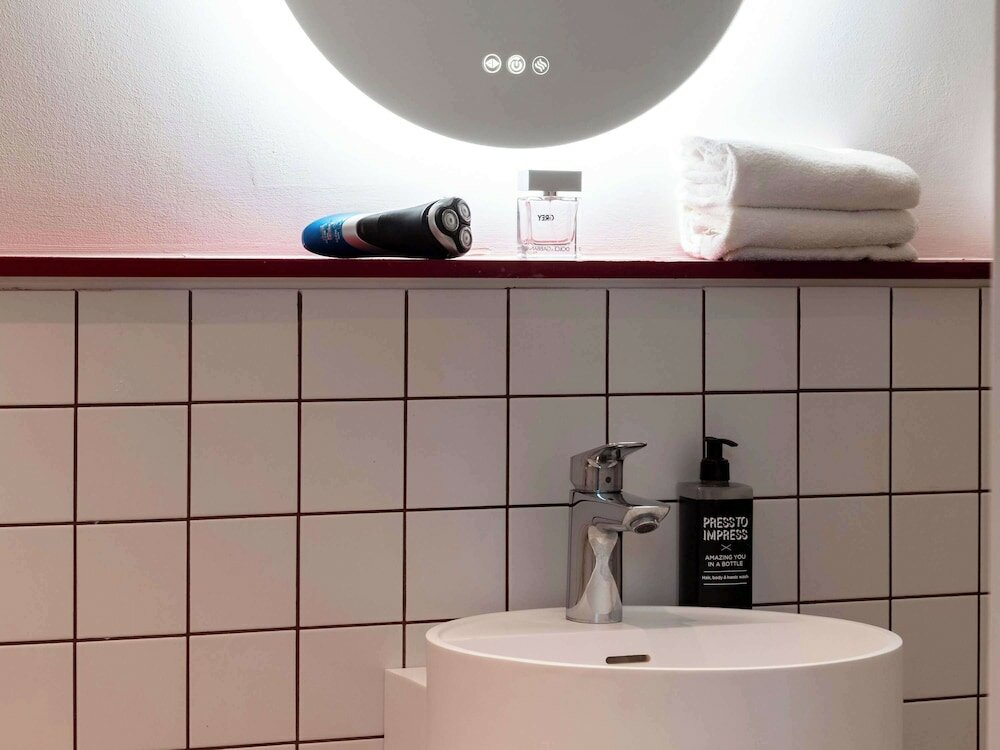 Фото Hotel Ibis Styles Rouen Centre Cathedrale