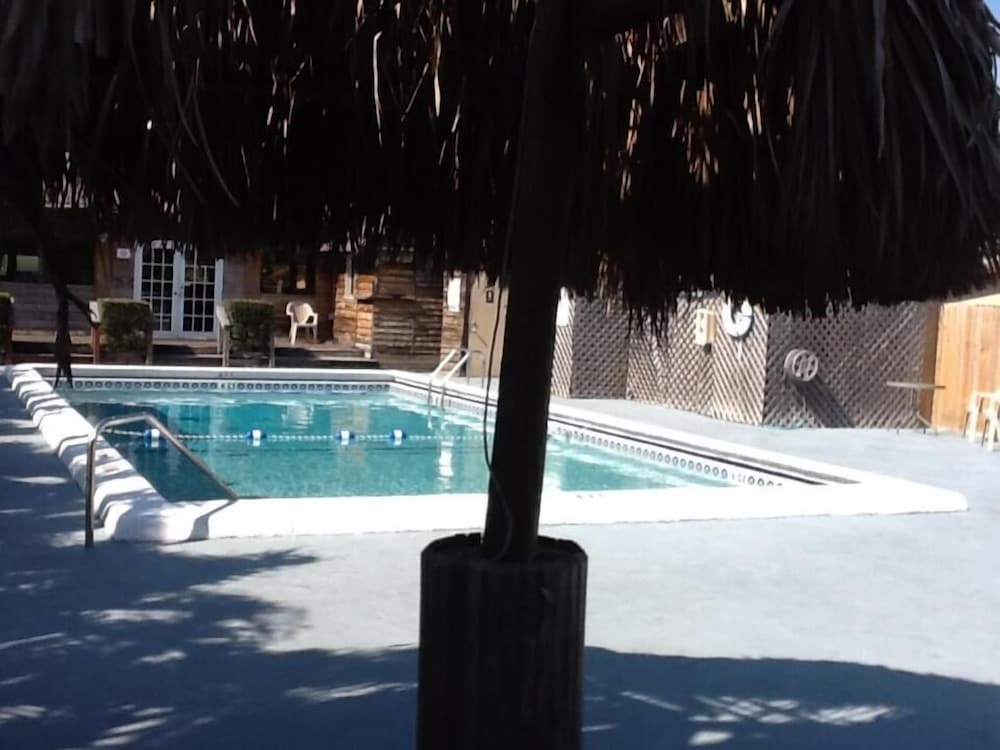 Фото Americas Best Inn and Suites Fort Lauderdale North