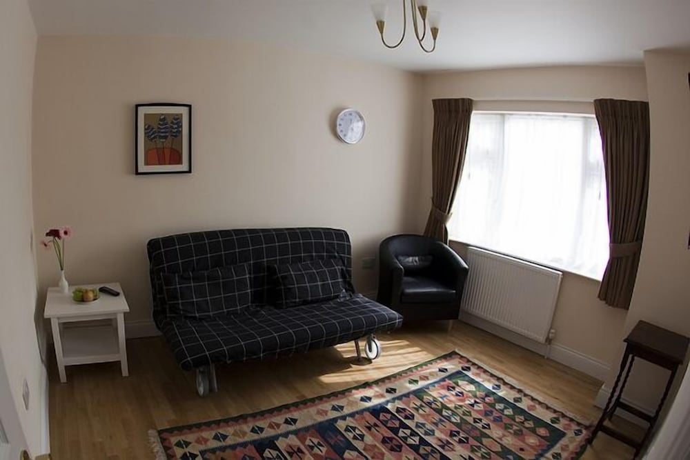 Фото Brentwood Guest House Hotel