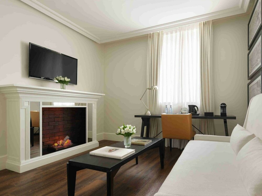 Фото Only You Boutique Hotel