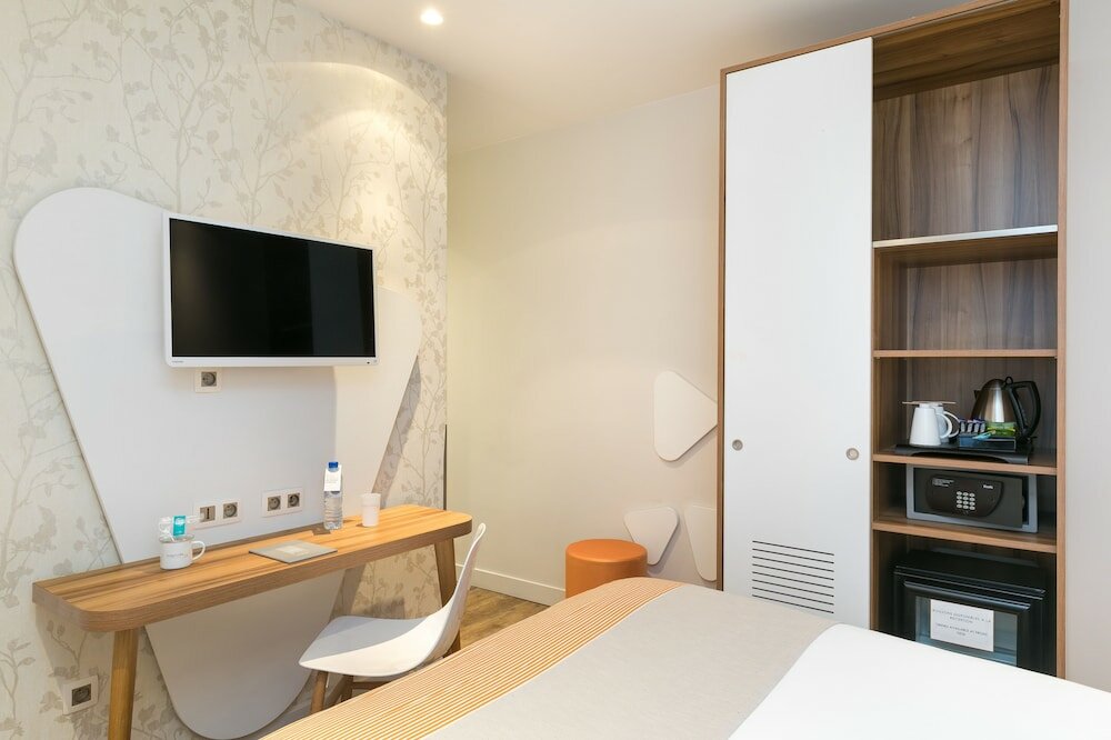 Фото Hotel Magenta 38