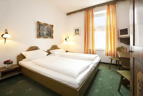 Внешний вид отеля Hahn Hotel в Мюнхене, фото 4