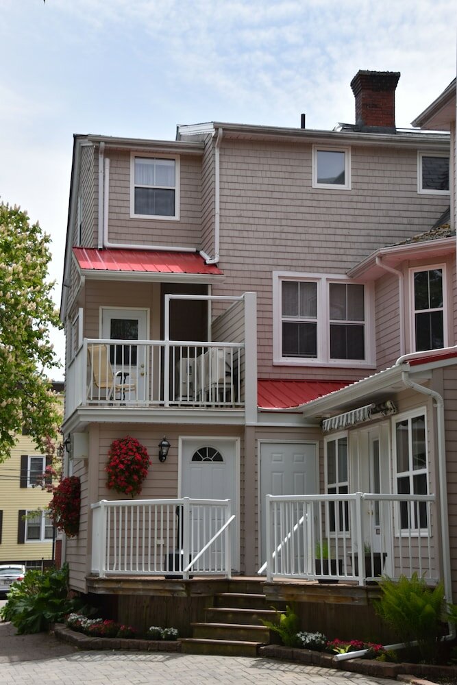 Фото The Harbour House