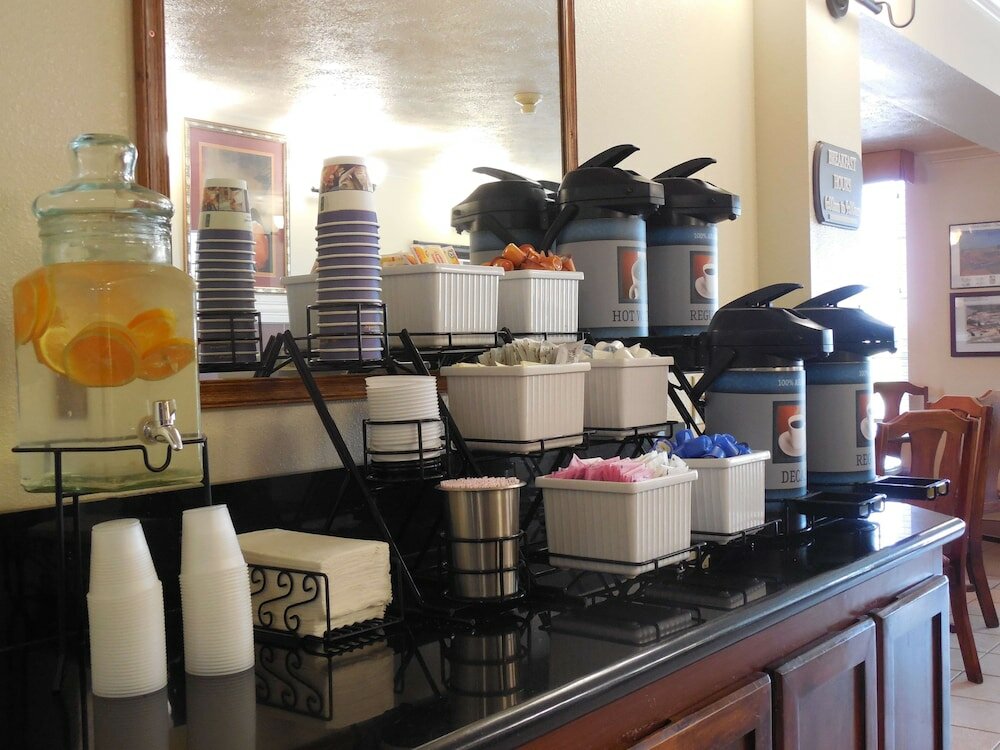 Фото Best Western John Jay Inn