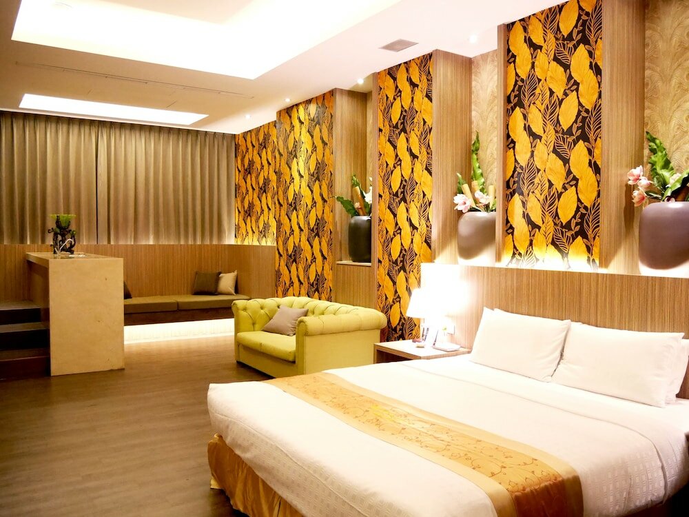 Фото Moonshy Boutique Motel