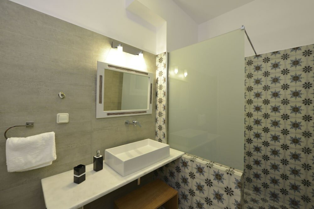 Фото Rooms & Apartments Archontou