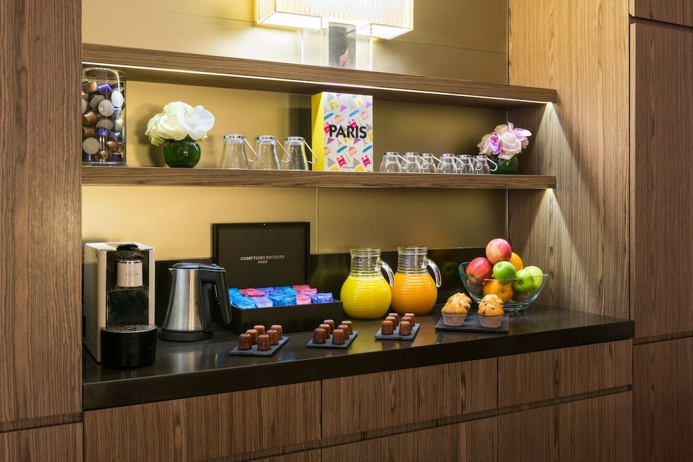 Фото Hotel Le Tourville Eiffel 