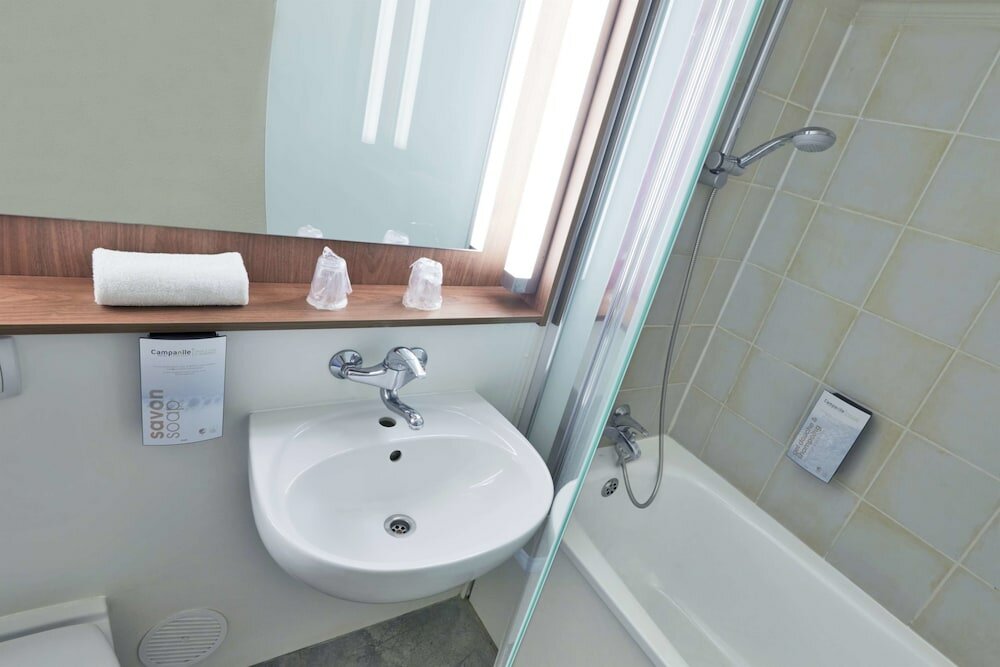 Фото Campanile Lyon Nord