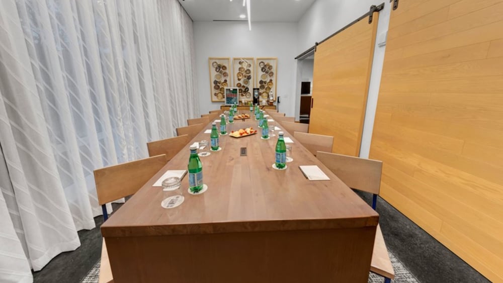 Фото Holiday Inn Express Houston - Galleria Area, an Ihg Hotel