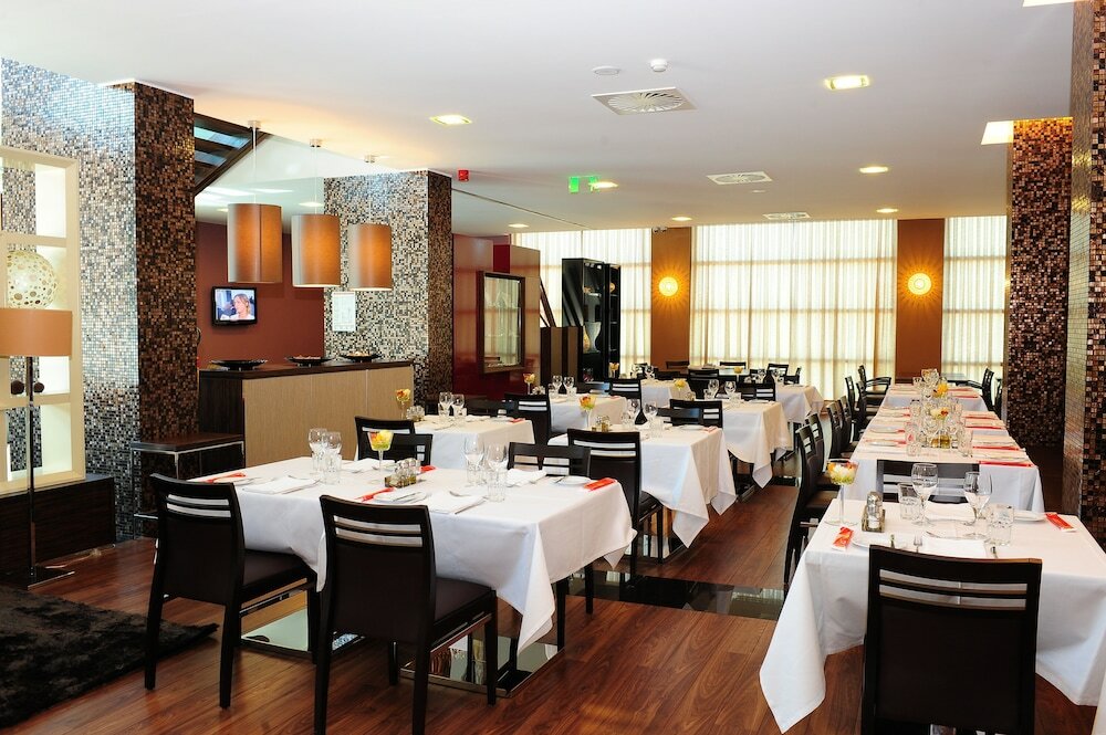 Фото Axis Porto Business & SPA Hotel
