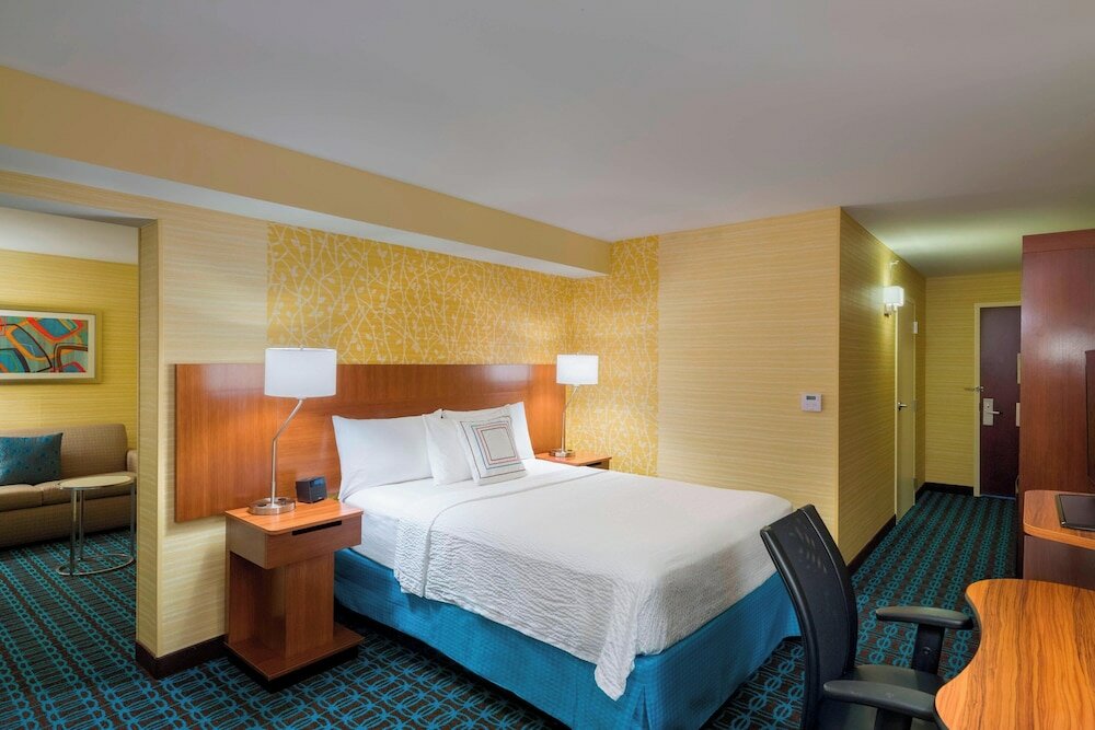 Фото Fairfield Inn & Suites by Marriott Paramus
