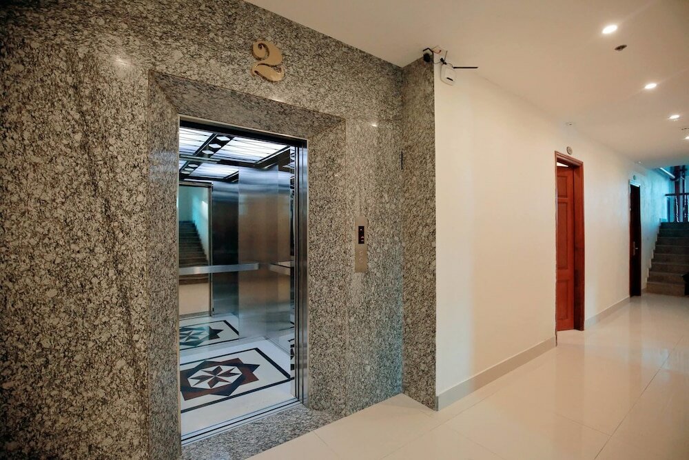 Фото Anova Airport Hotel