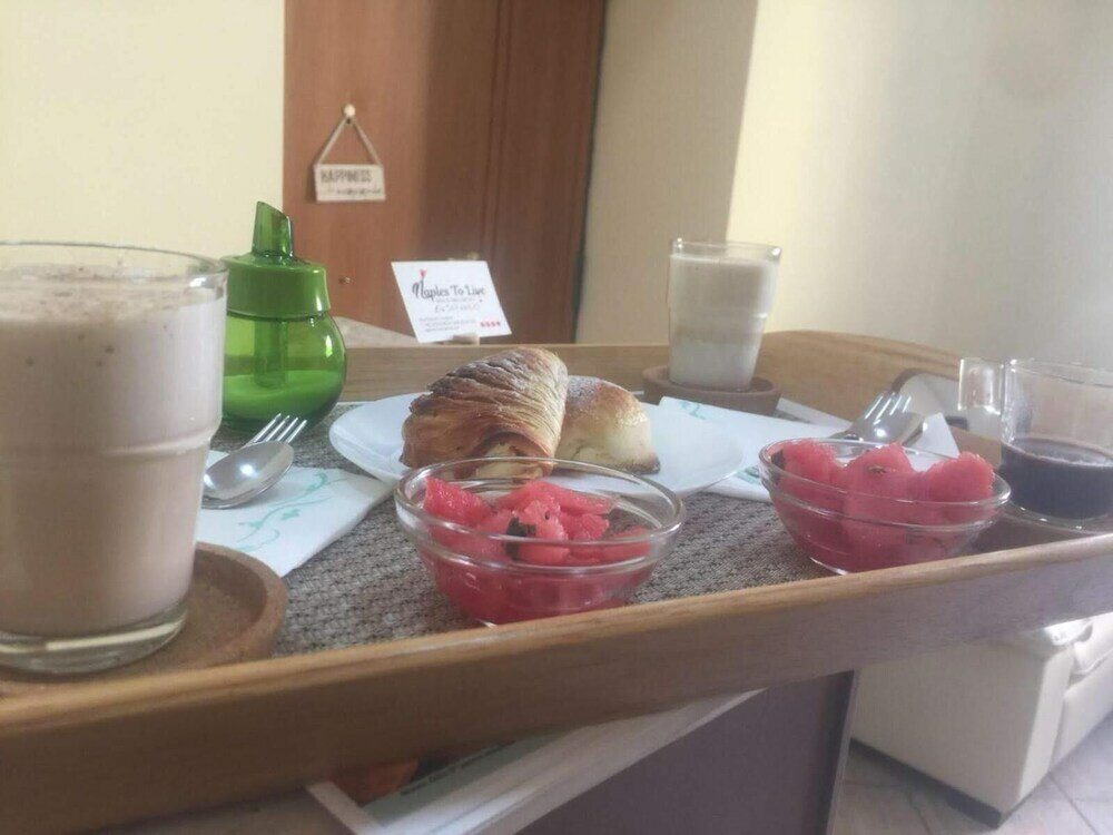 Фото Naples to live