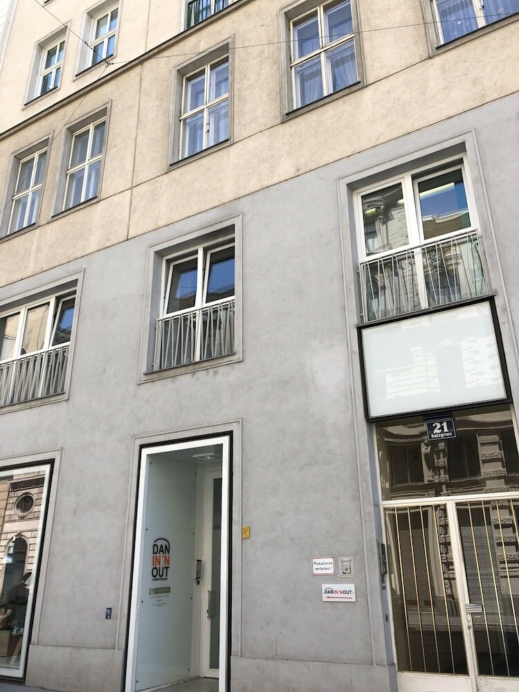 Фото Dan In'n Out