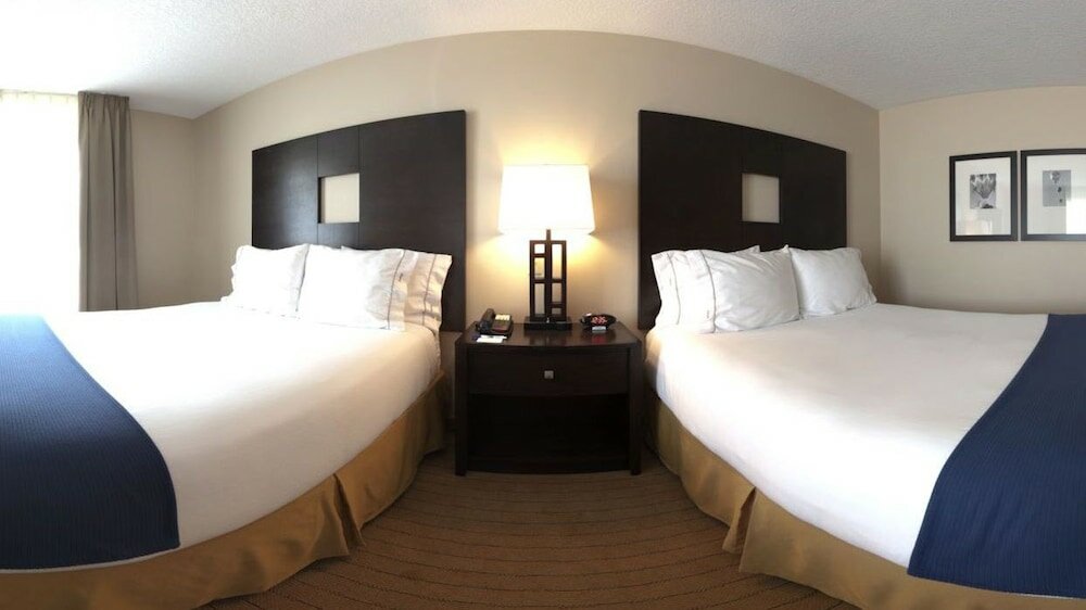 Фото Holiday Inn Express Hotel & Suites Albuquerque Airport, an Ihg Hotel