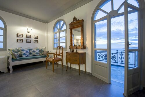 Внешний вид отеля Caldera's Dolphin Suites в Муниципальной единице Фирах, фото 3