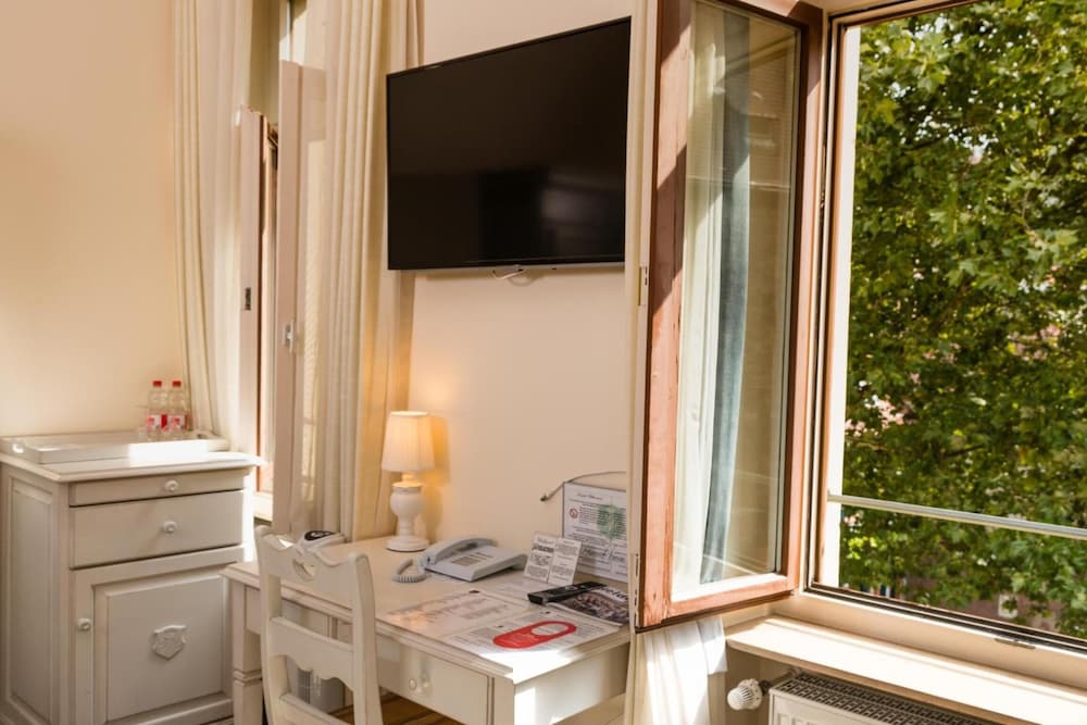 Фото Hotel Villa Marstall