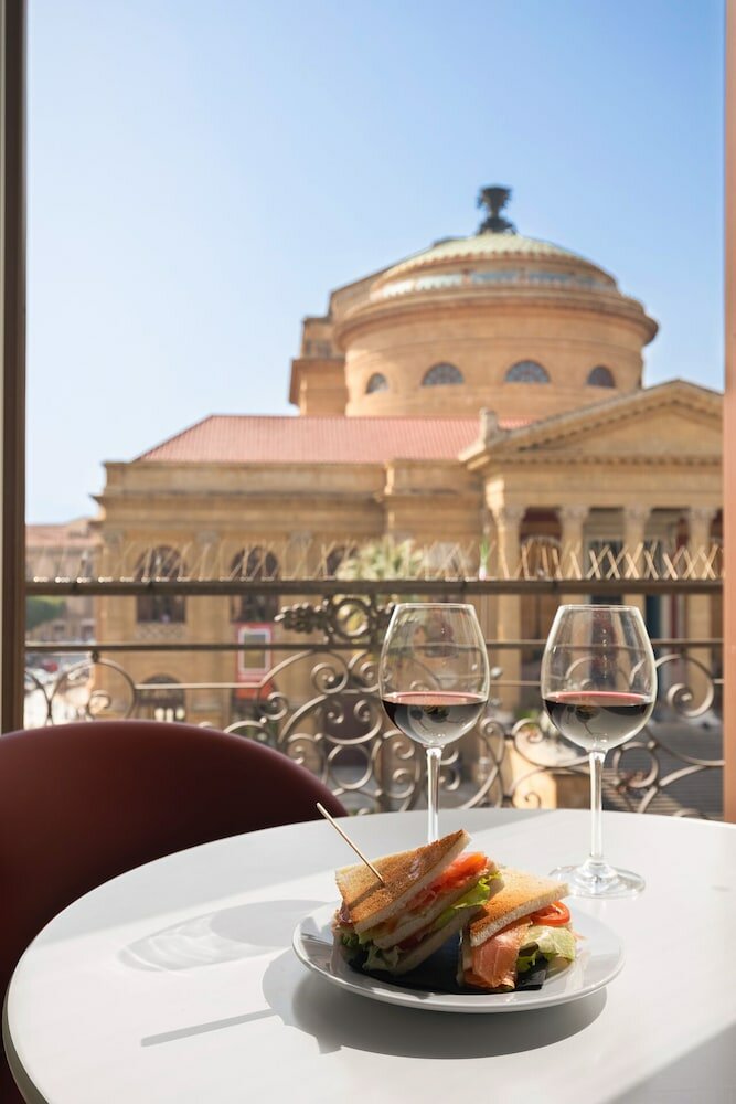 Фото Palazzo Sovrana