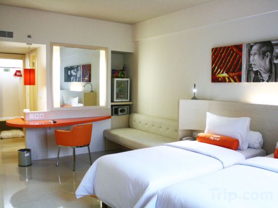 Фото Harris Hotel & Conventions Ciumbuleuit - Bandung