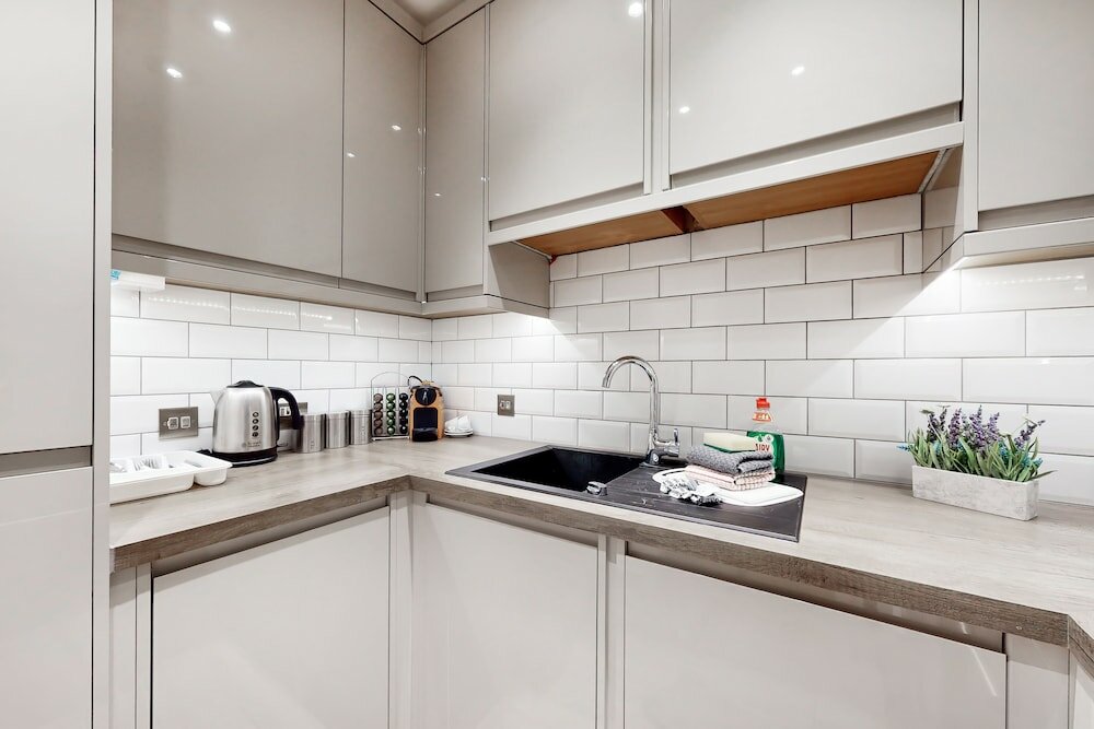 Фото Park Lane Apartments - Clarges St