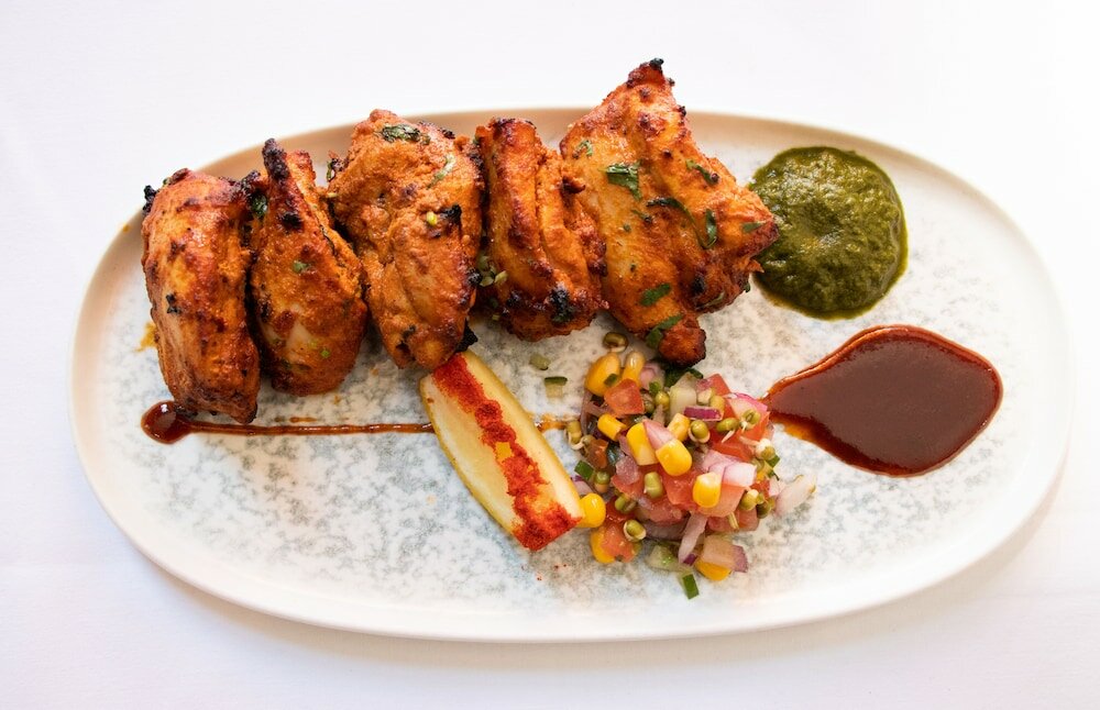 Фото Three Falcons Hotel