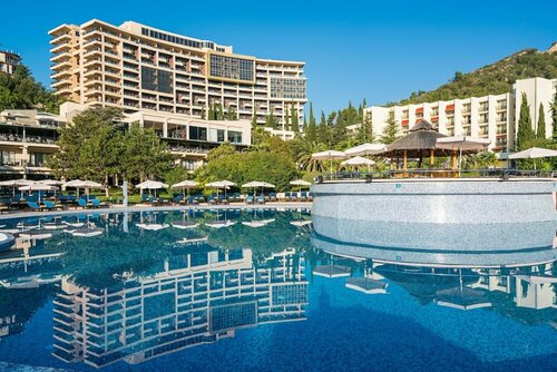 Гостиница Iberostar Waves Bellevue в Черногории
