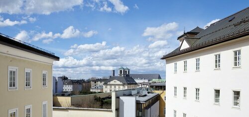 Гостиница Hotel Krone 1512 в Зальцбурге