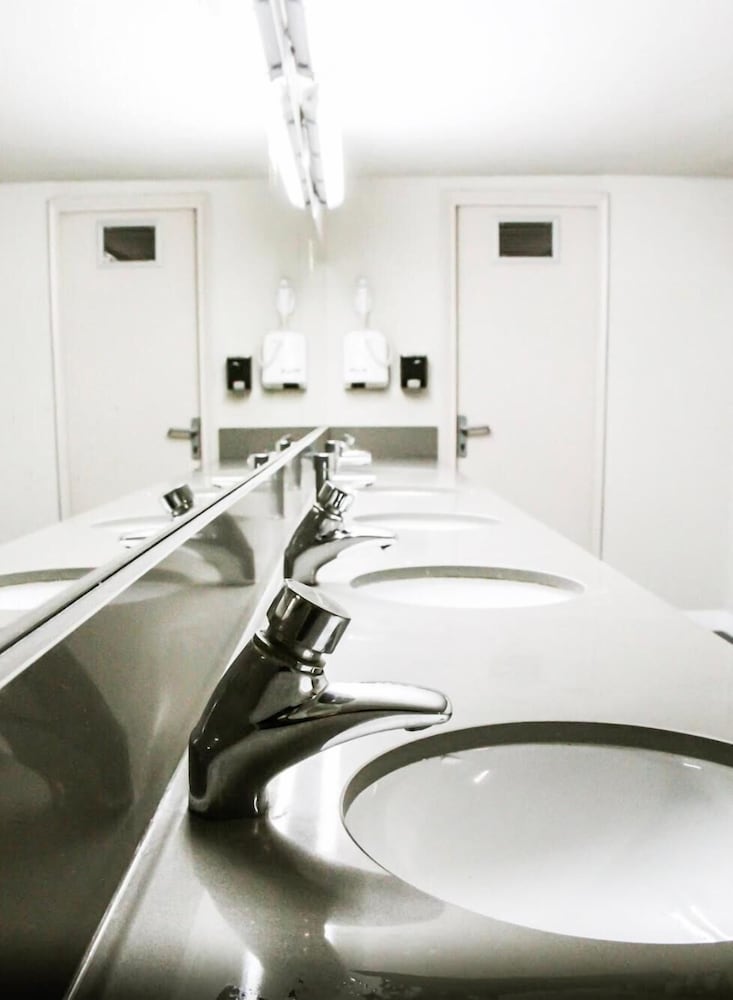 Фото Hola Hostal Eixample