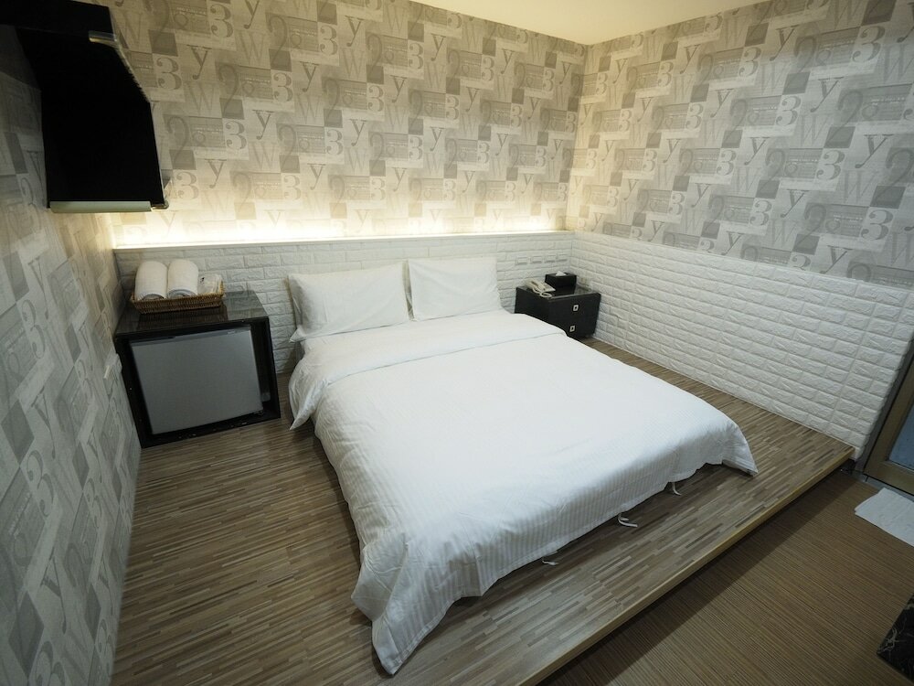 Фото HeYue Hotel