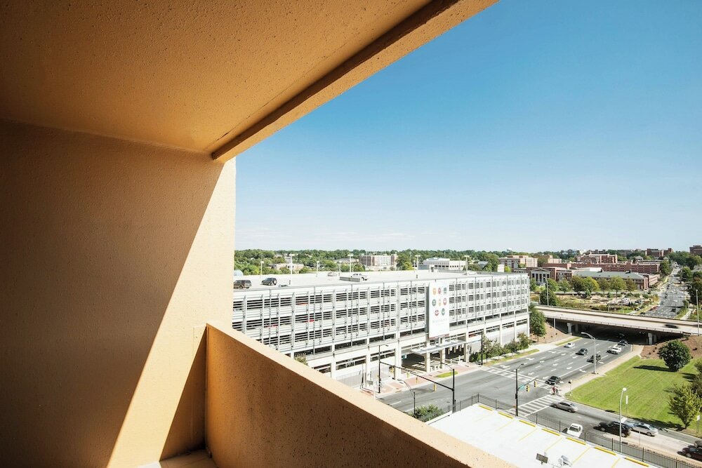 Фото Fairfield Inn & Suites by Marriott Charlotte Uptown