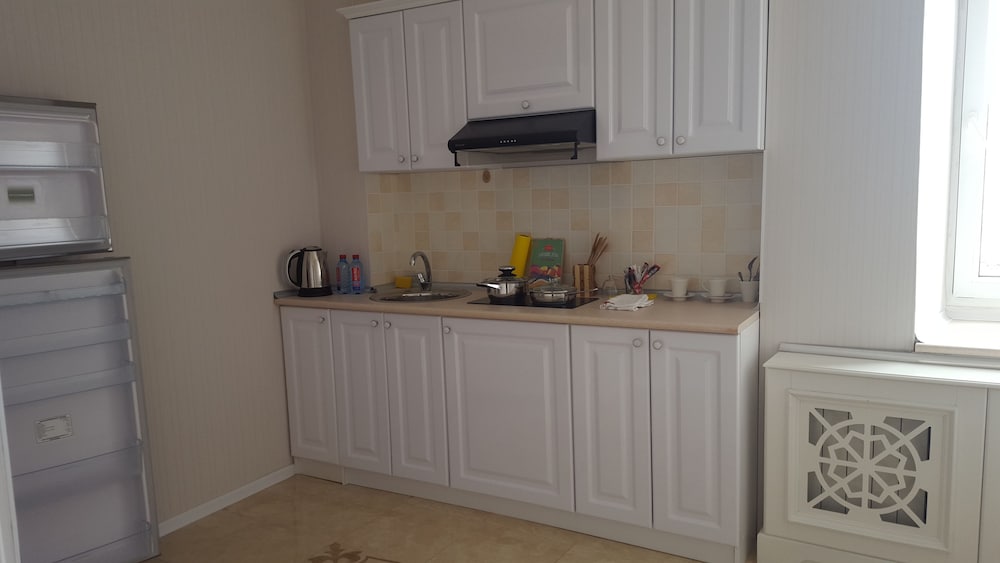 Фото Premier Old Gates Hotel