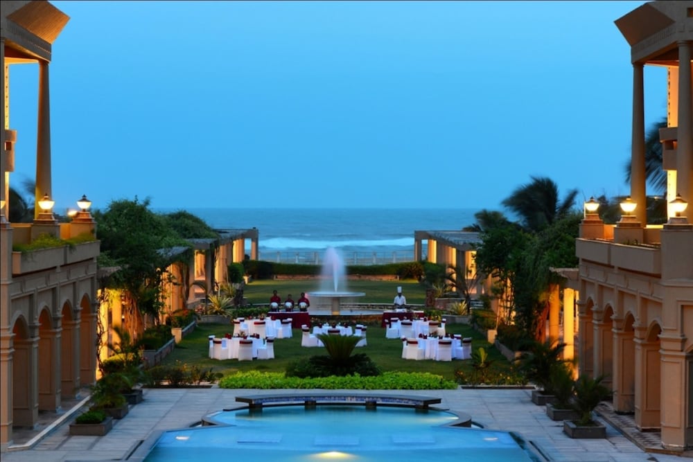 Фото The Chariot Resort & SPA