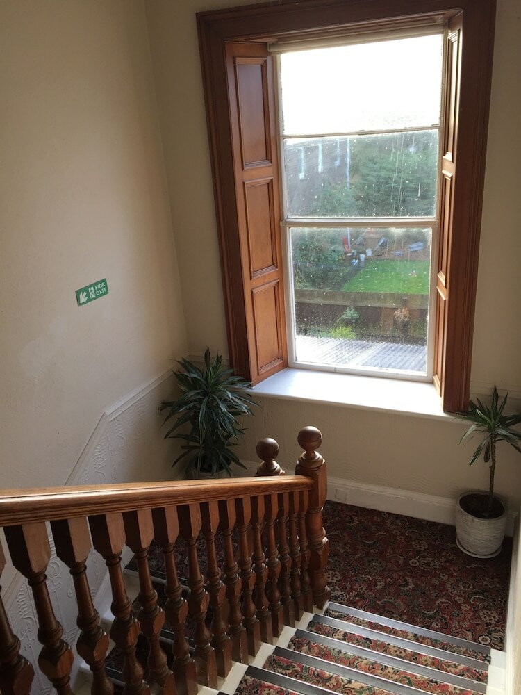 Фото Edinburghhouse Hotel