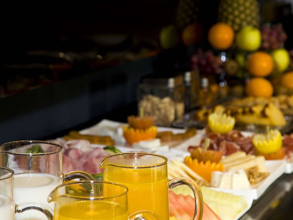 Фото Hotel Silken Gran Teatro Burgos