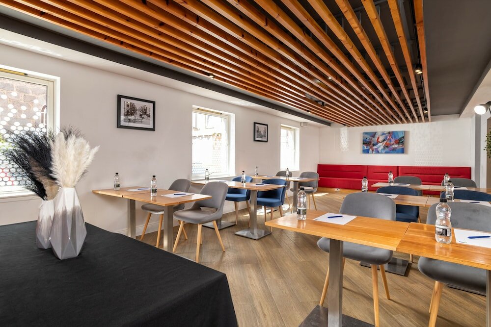 Фото Holiday Inn Express Aberdeen City Centre, an Ihg Hotel