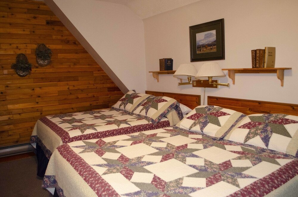 Фото Crandell Mountain Lodge