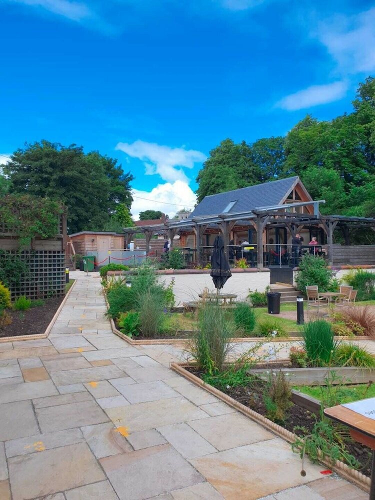 Фото Number 10 Hotel