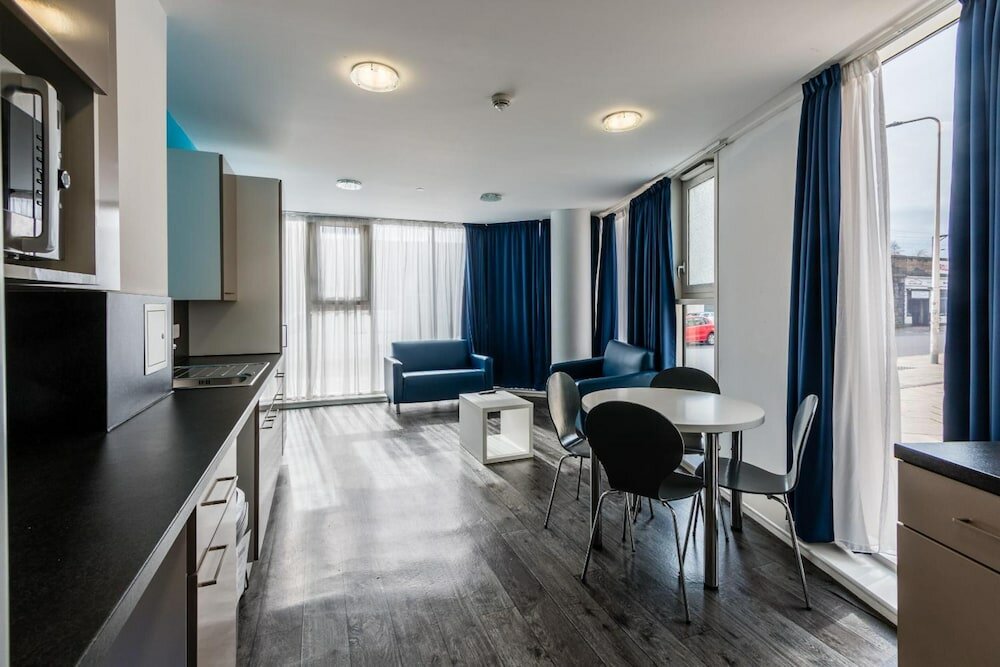 Фото Destiny Student Holyrood - Campus Accommodation