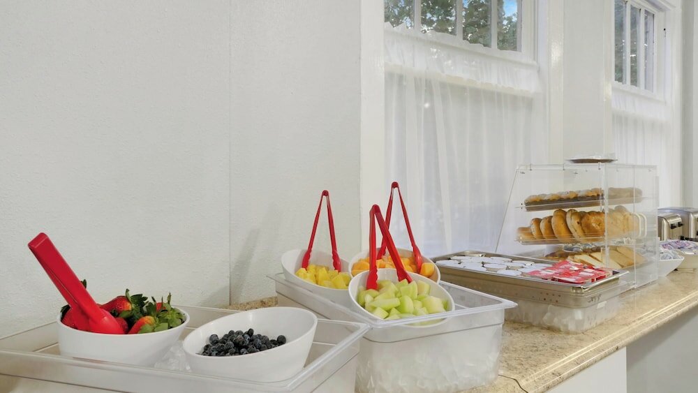 Фото Crystal Bay Hotel