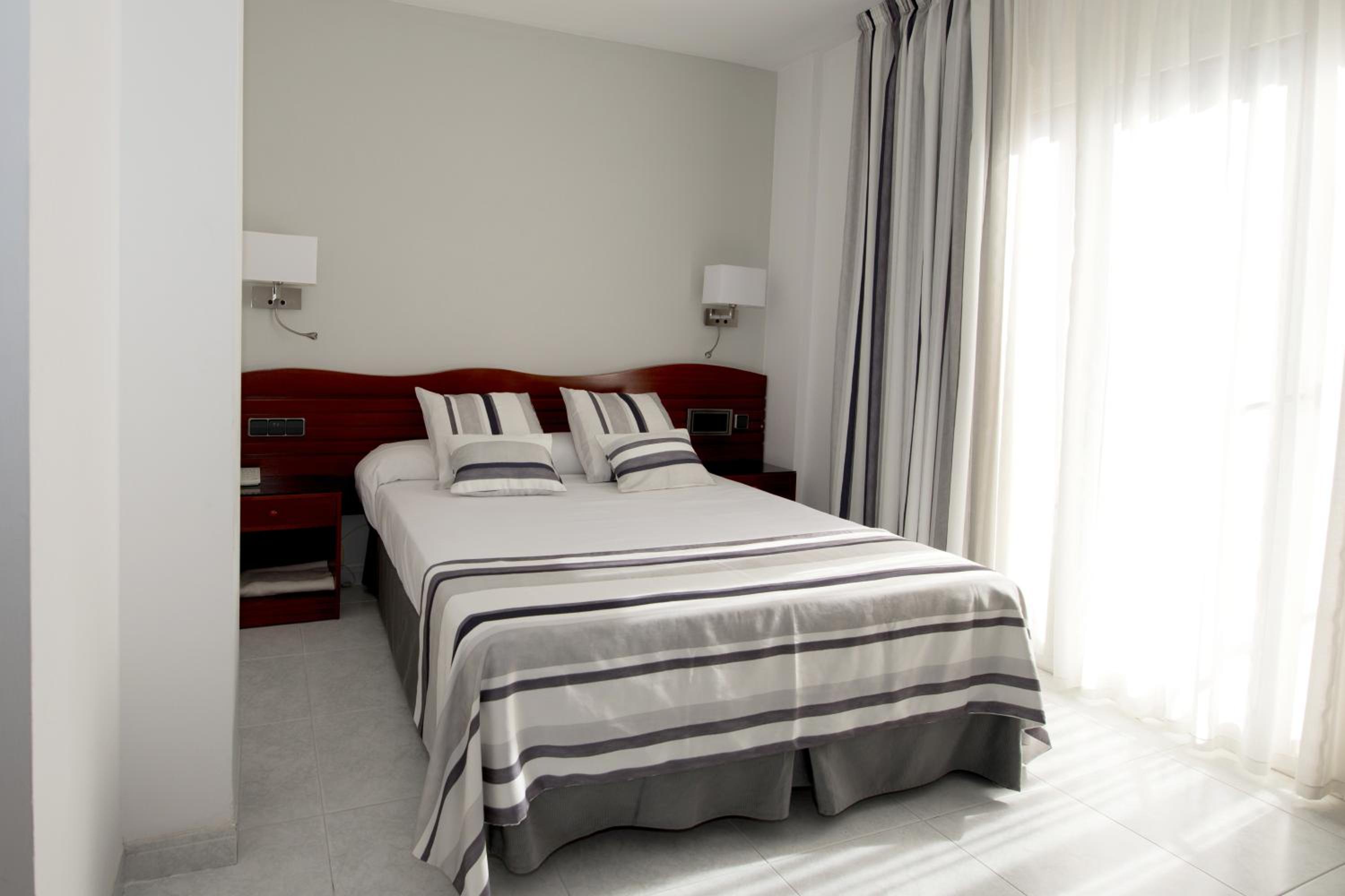 Фото Hotel Placa